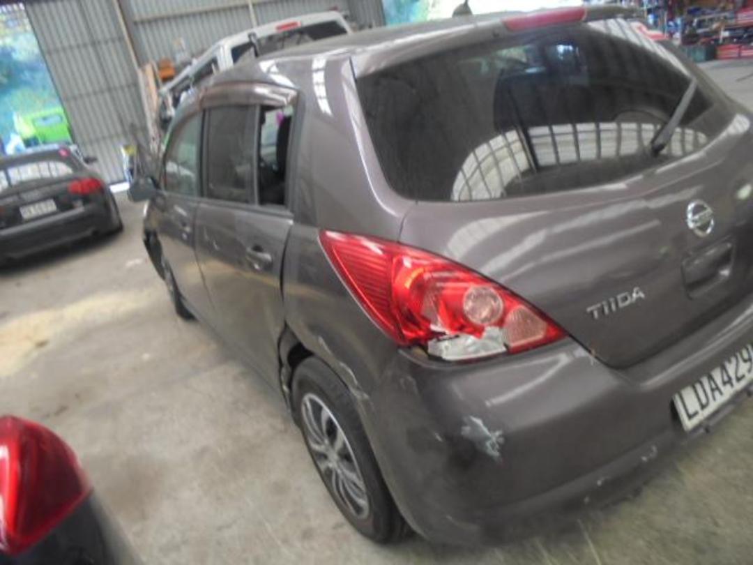 Photo '4' of Nissan Tiida Photo '4' of Nissan Tiida