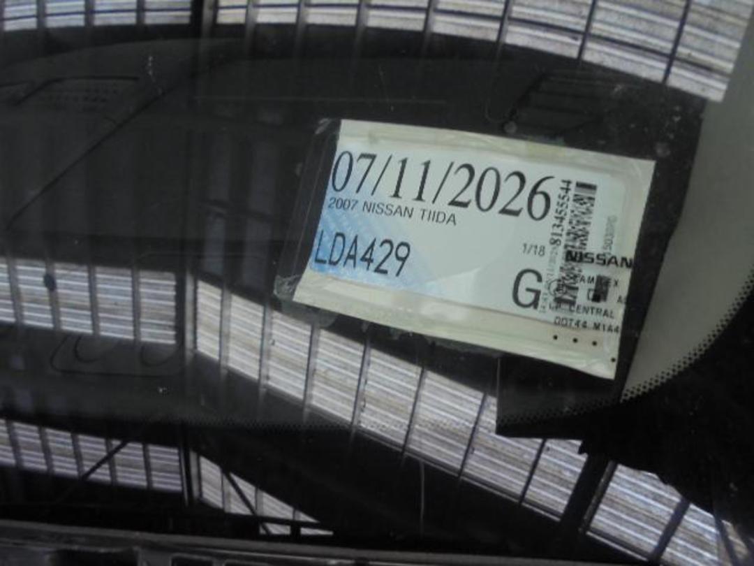 Photo '5' of Nissan Tiida Photo '5' of Nissan Tiida