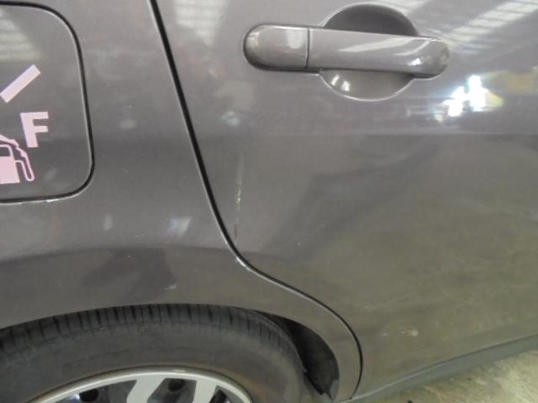 Photo '11' of Nissan Tiida Photo '11' of Nissan Tiida