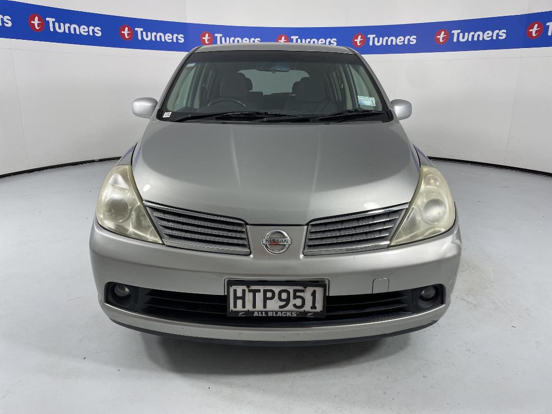 Photo '2' of Nissan Tiida