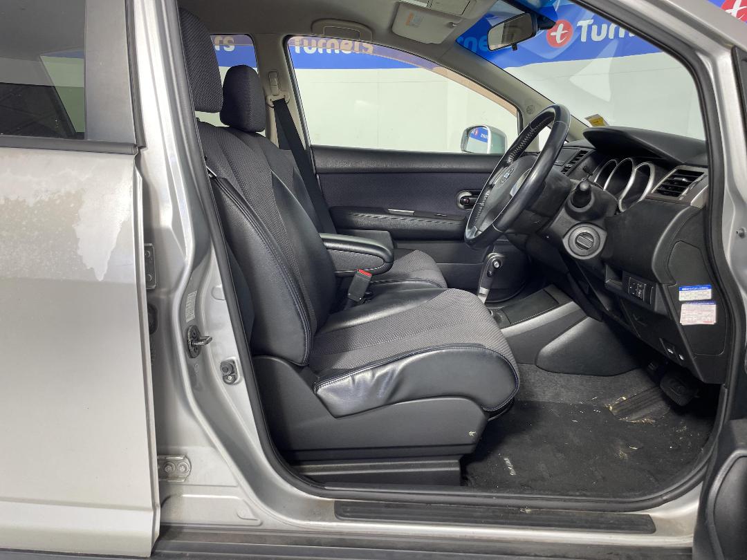 Photo '16' of Nissan Tiida