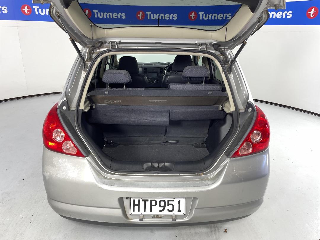 Photo '14' of Nissan Tiida