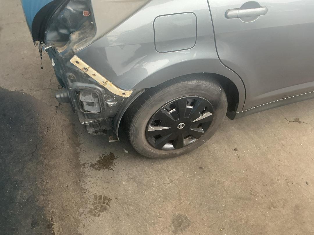 Photo '15' of Nissan Tiida Photo '15' of Nissan Tiida