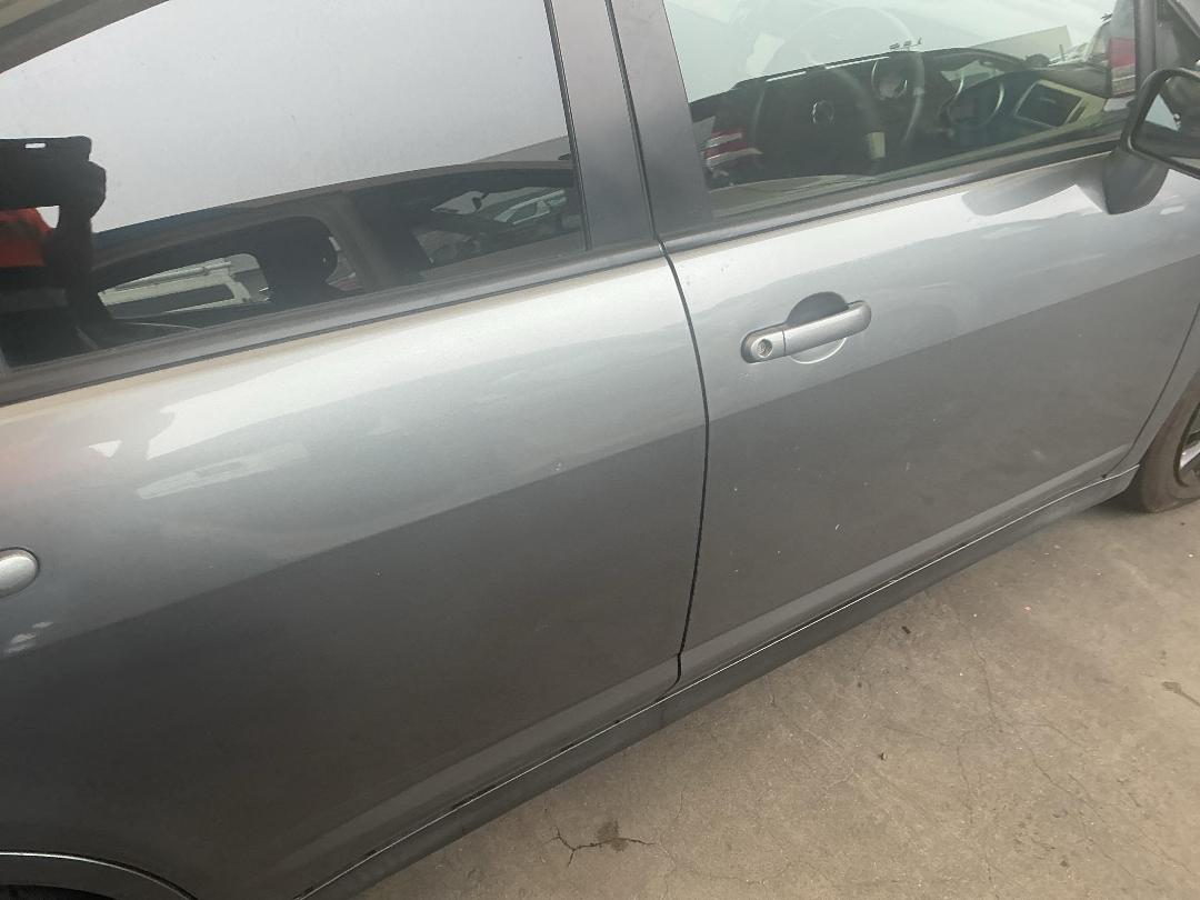 Photo '16' of Nissan Tiida Photo '16' of Nissan Tiida