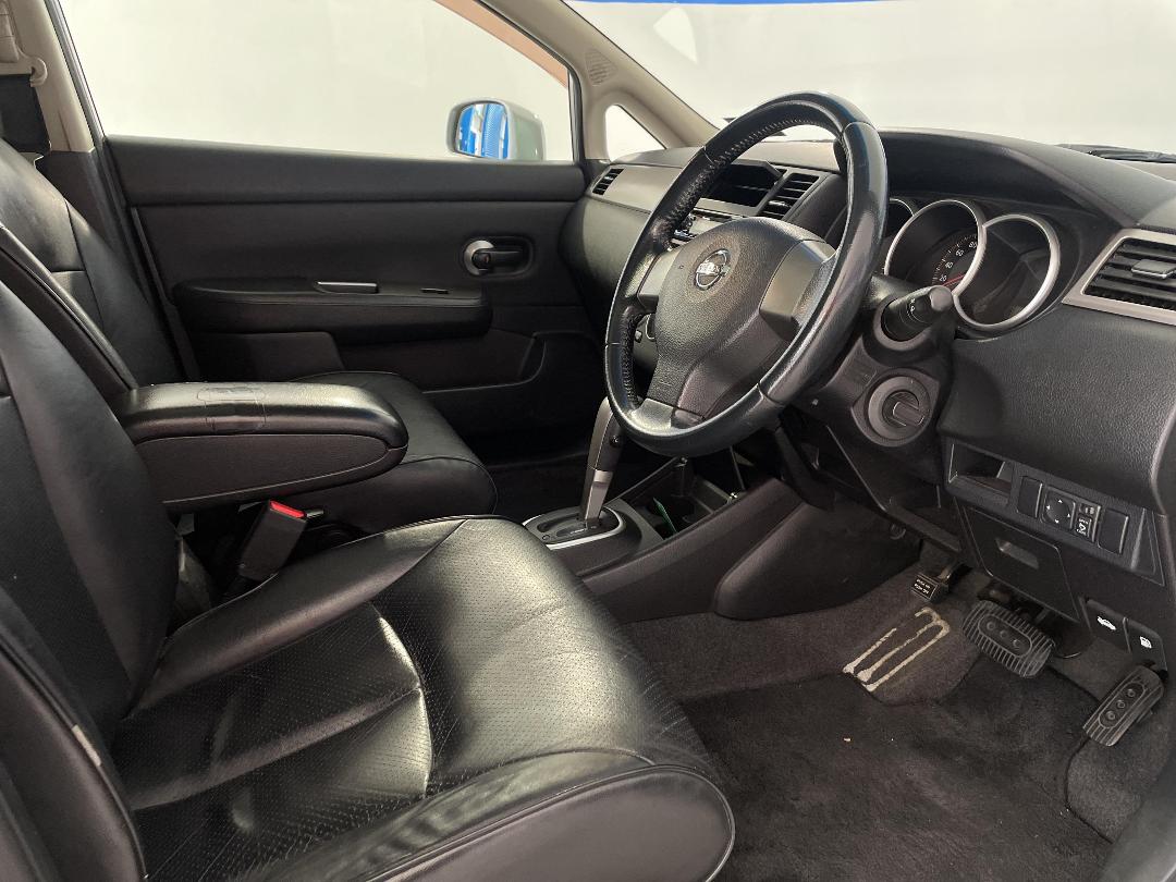 Photo '16' of Nissan Tiida