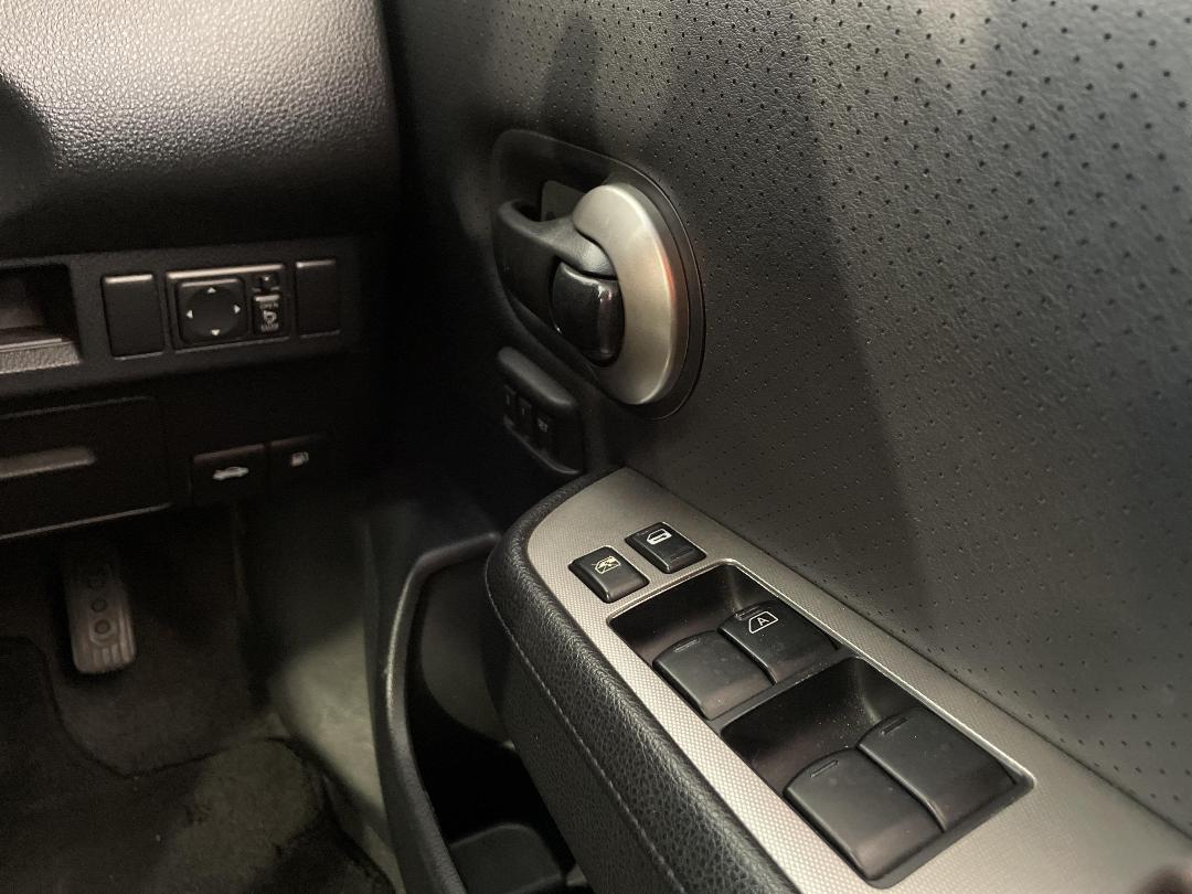 Photo '23' of Nissan Tiida