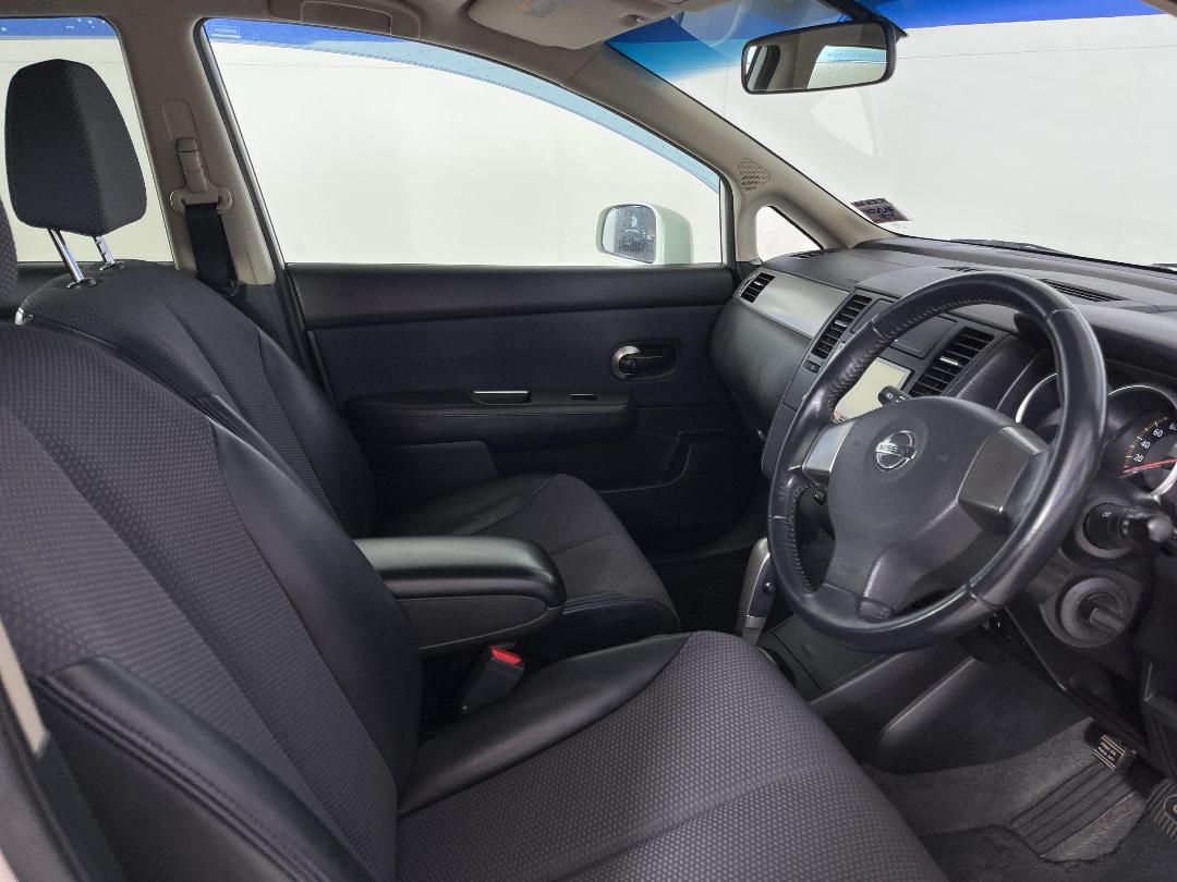 Photo '16' of Nissan Tiida Photo '16' of Nissan Tiida