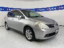 Thumbnail '1' of Nissan Tiida