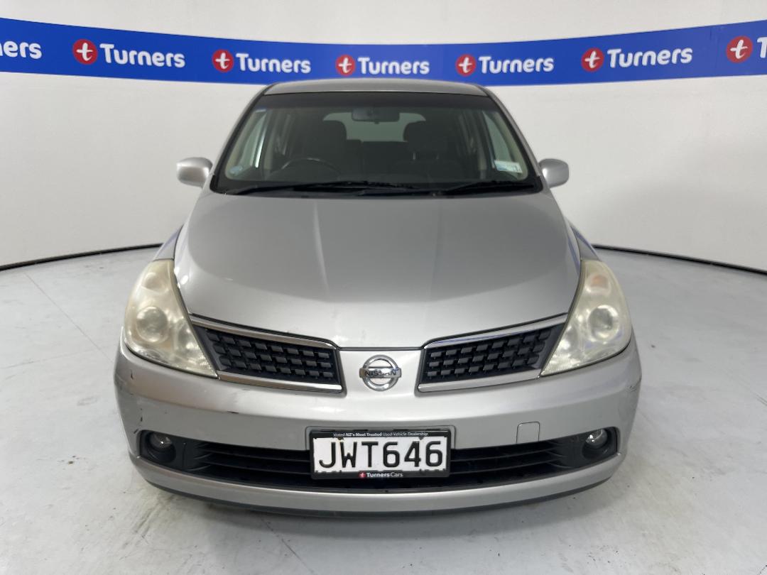 Photo '2' of Nissan Tiida