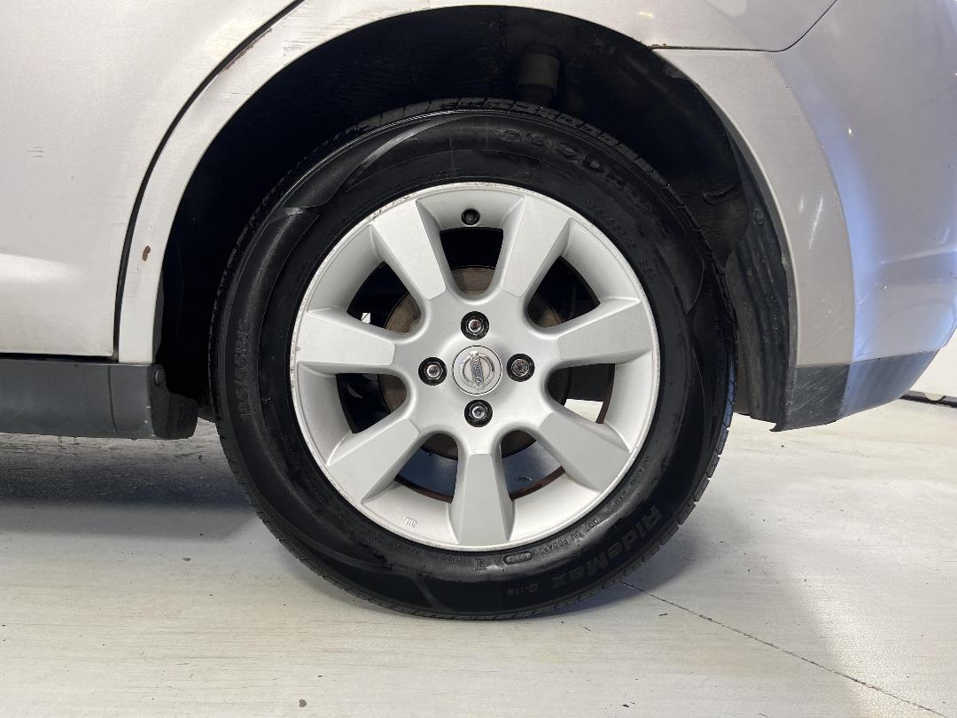 Photo '11' of Nissan Tiida