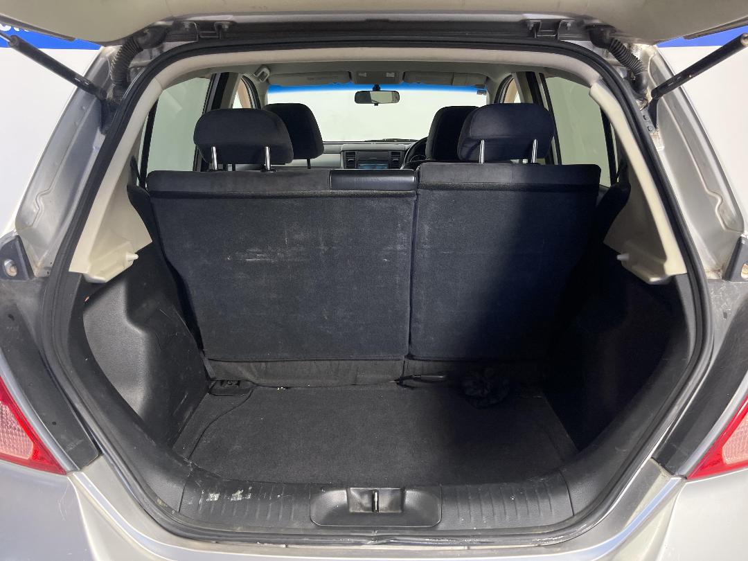 Photo '14' of Nissan Tiida