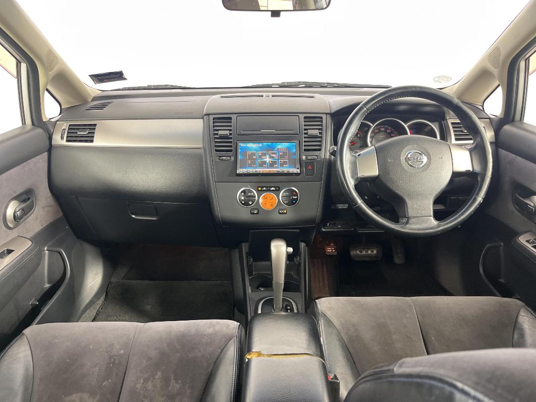 Photo '17' of Nissan Tiida