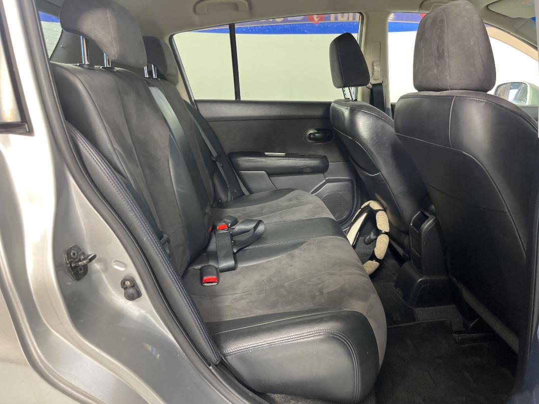 Photo '20' of Nissan Tiida