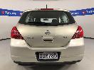 Thumbnail '6' of Nissan Tiida