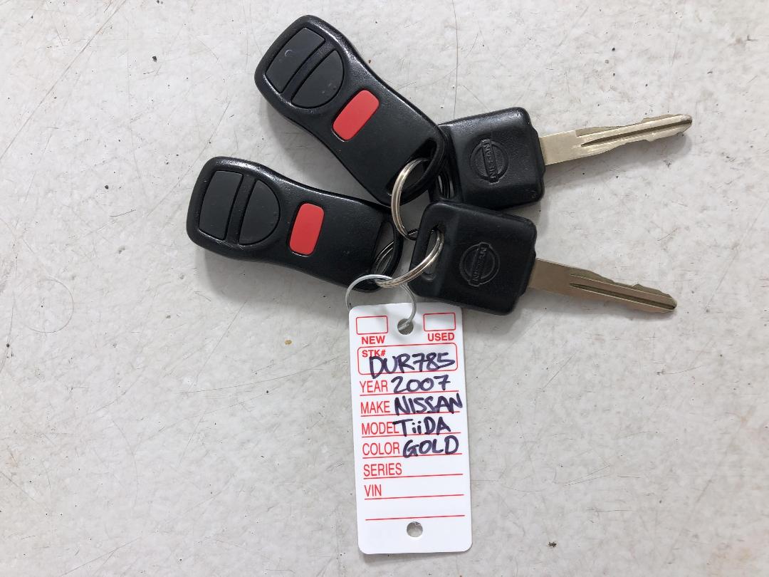 Photo '22' of Nissan Tiida