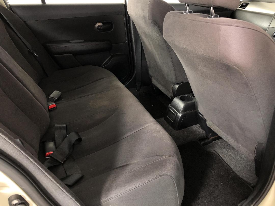 Photo '20' of Nissan Tiida