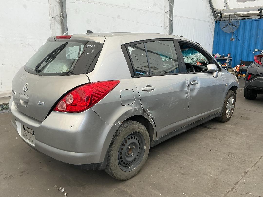 Photo '6' of Nissan Tiida ST Photo '6' of Nissan Tiida ST