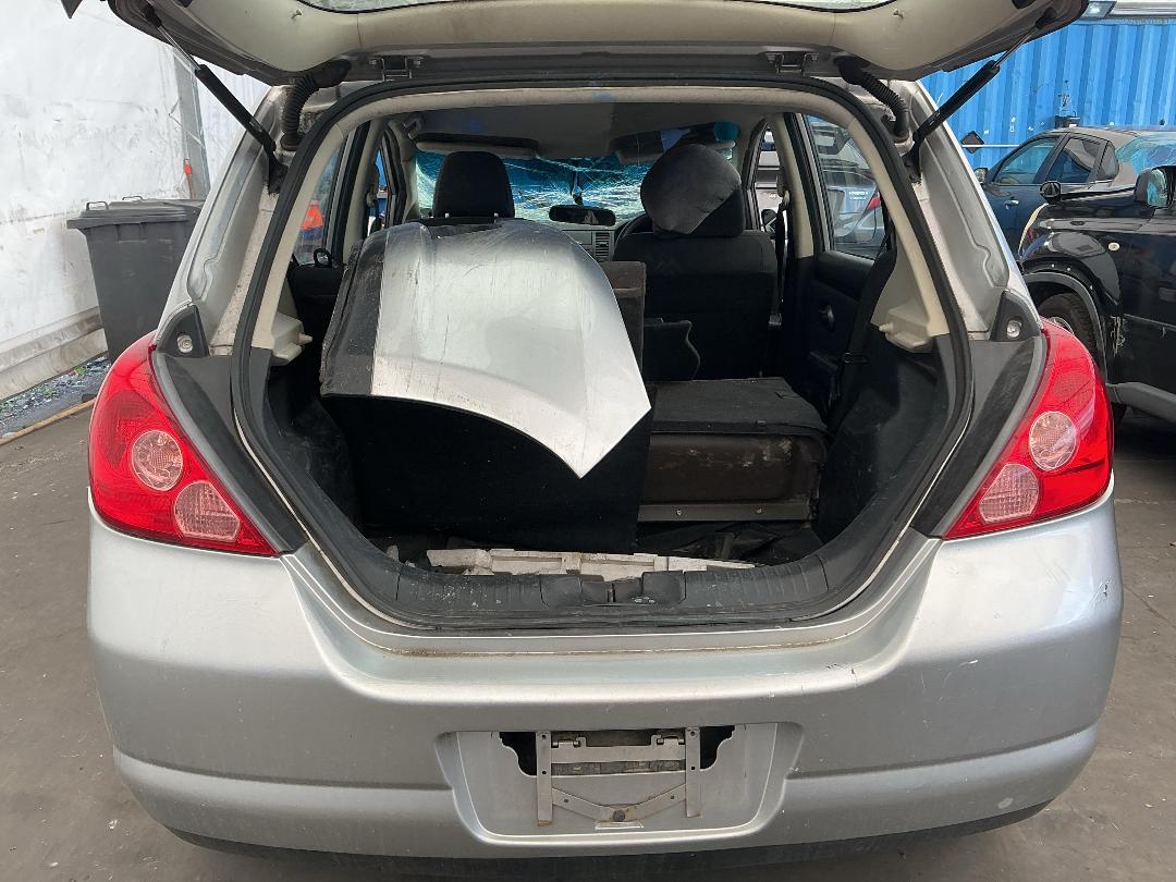 Photo '7' of Nissan Tiida ST Photo '7' of Nissan Tiida ST