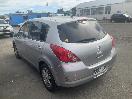 Thumbnail '4' of Nissan Tiida