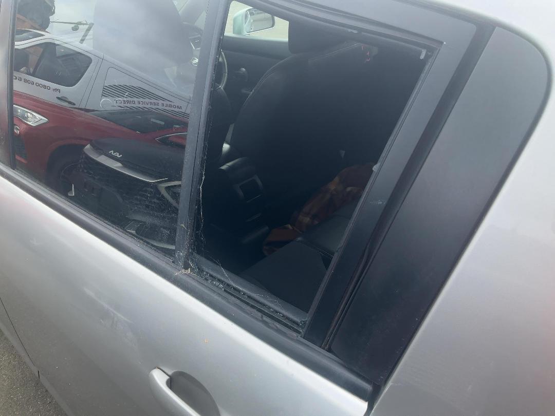 Photo '8' of Nissan Tiida Photo '8' of Nissan Tiida