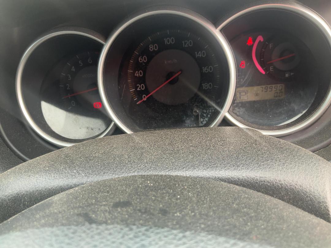 Photo '12' of Nissan Tiida Photo '12' of Nissan Tiida