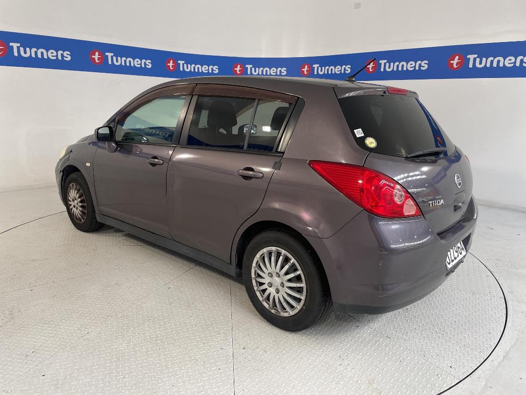 Photo '10' of Nissan Tiida Photo '10' of Nissan Tiida