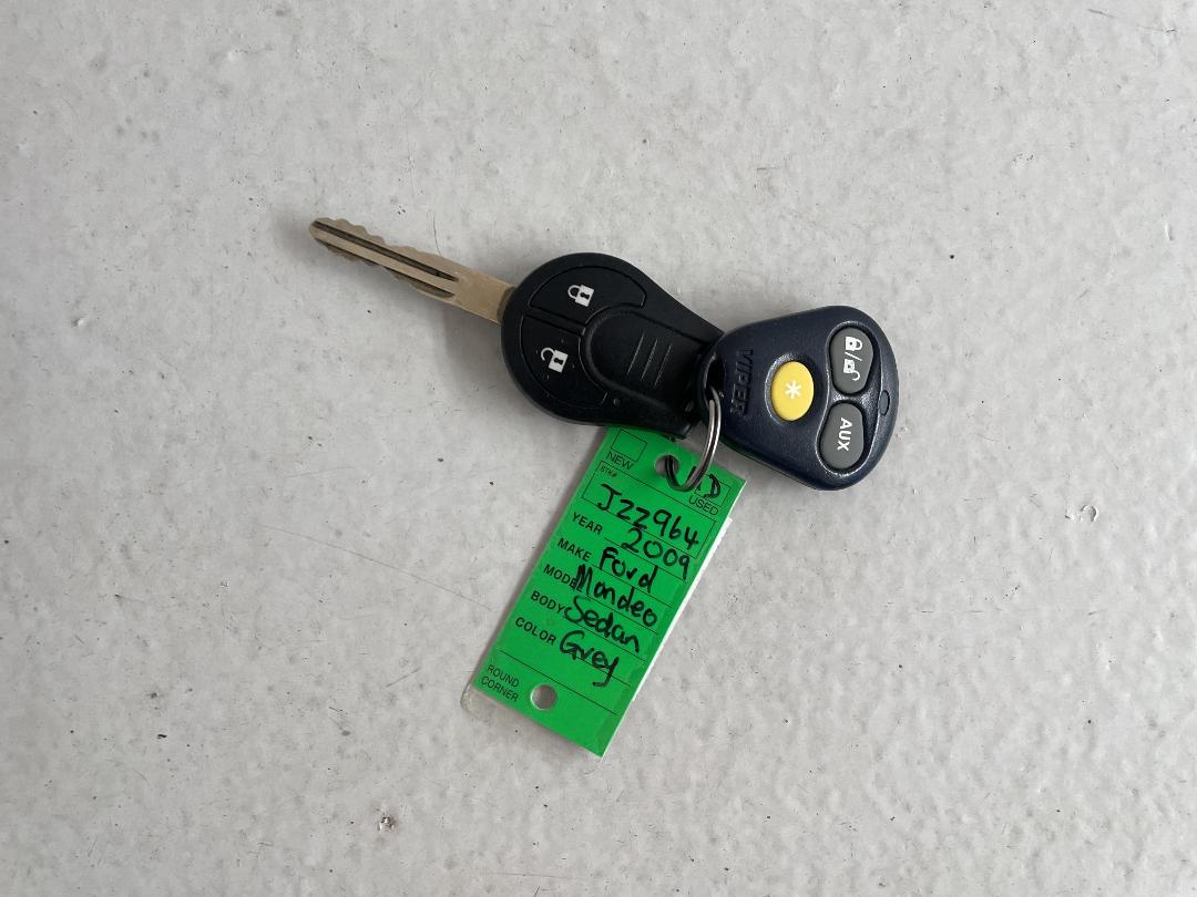 Photo '15' of Nissan Tiida Photo '15' of Nissan Tiida