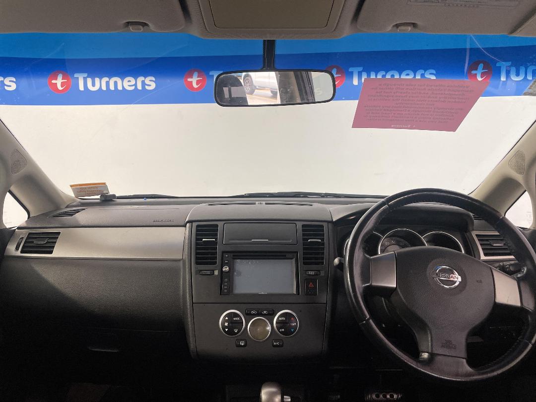 Photo '19' of Nissan Tiida Photo '19' of Nissan Tiida