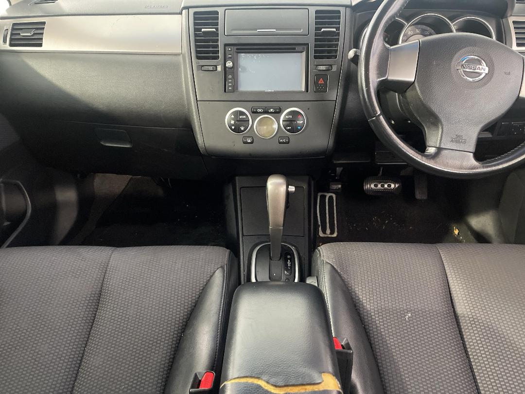 Photo '20' of Nissan Tiida Photo '20' of Nissan Tiida