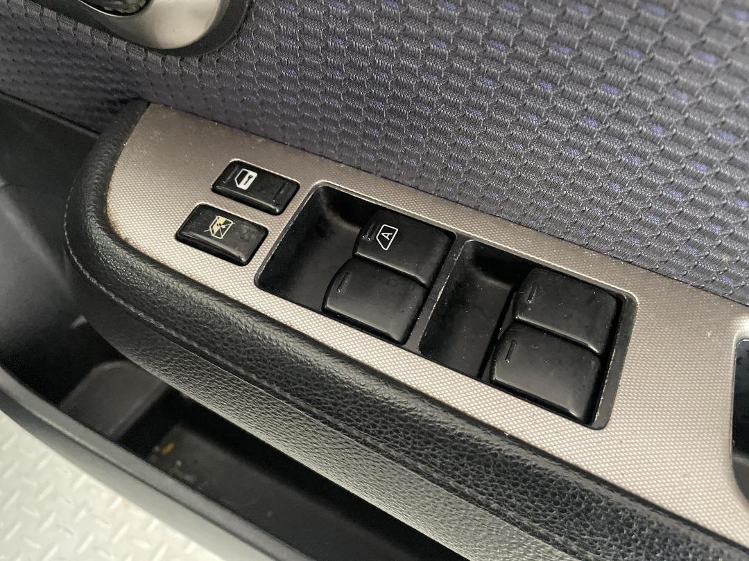 Photo '21' of Nissan Tiida Photo '21' of Nissan Tiida