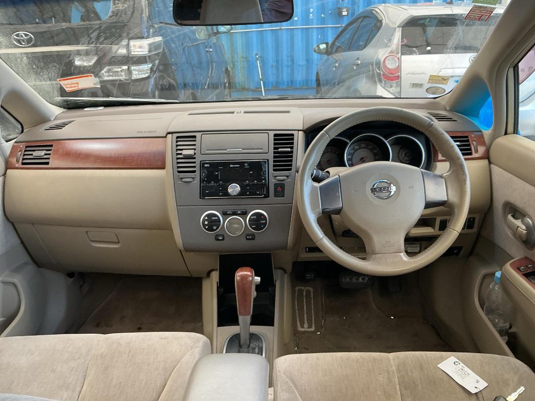 Photo '17' of Nissan Tiida Latio