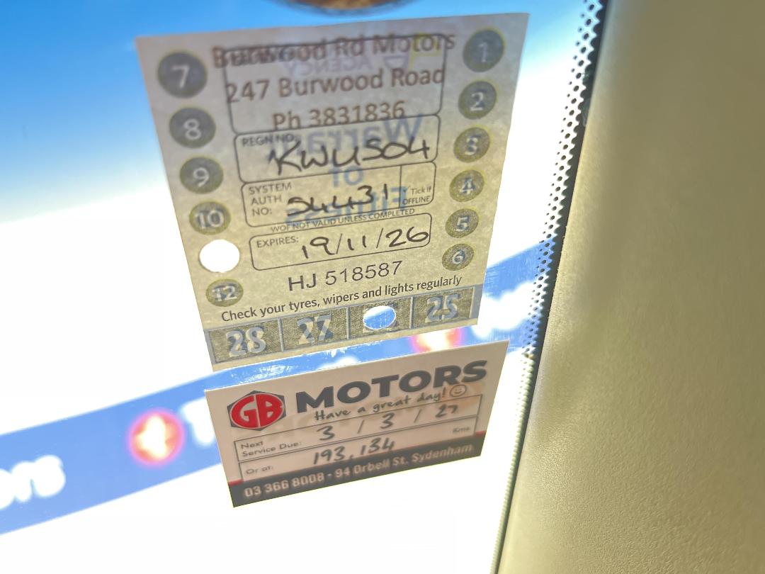 Photo '23' of Nissan Tiida