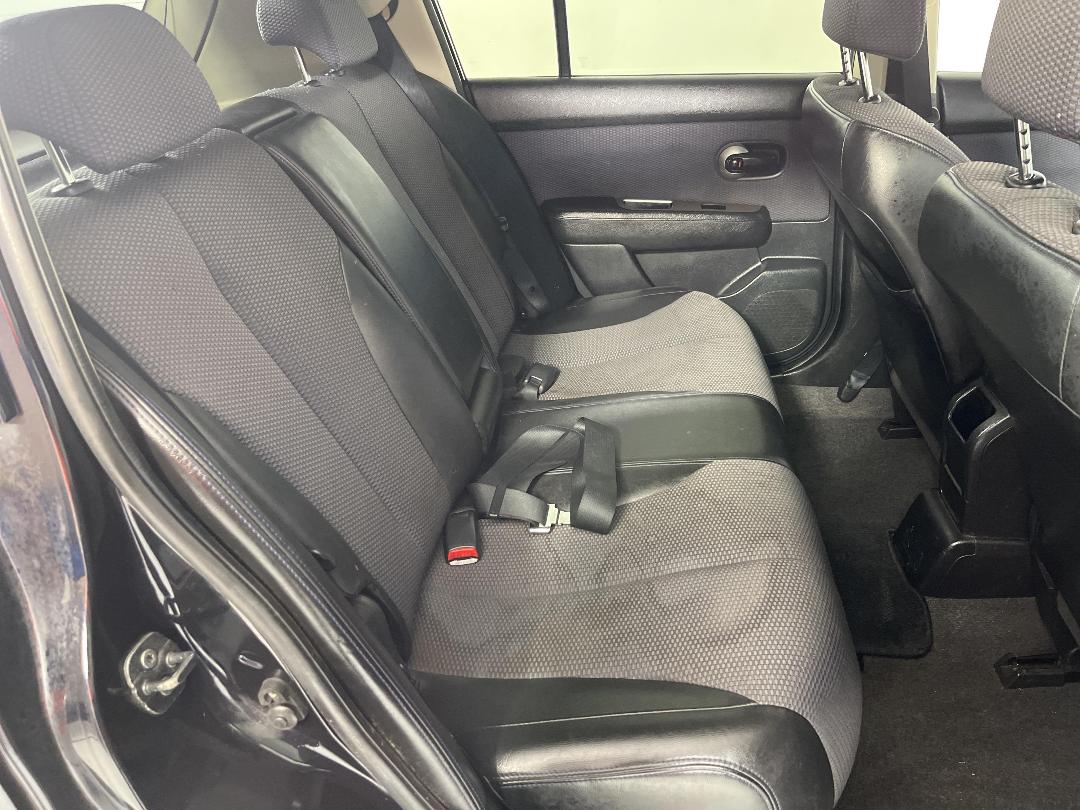 Photo '20' of Nissan Tiida