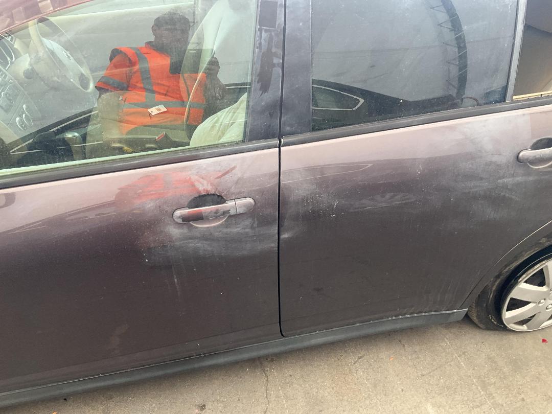 Photo '9' of Nissan Tiida