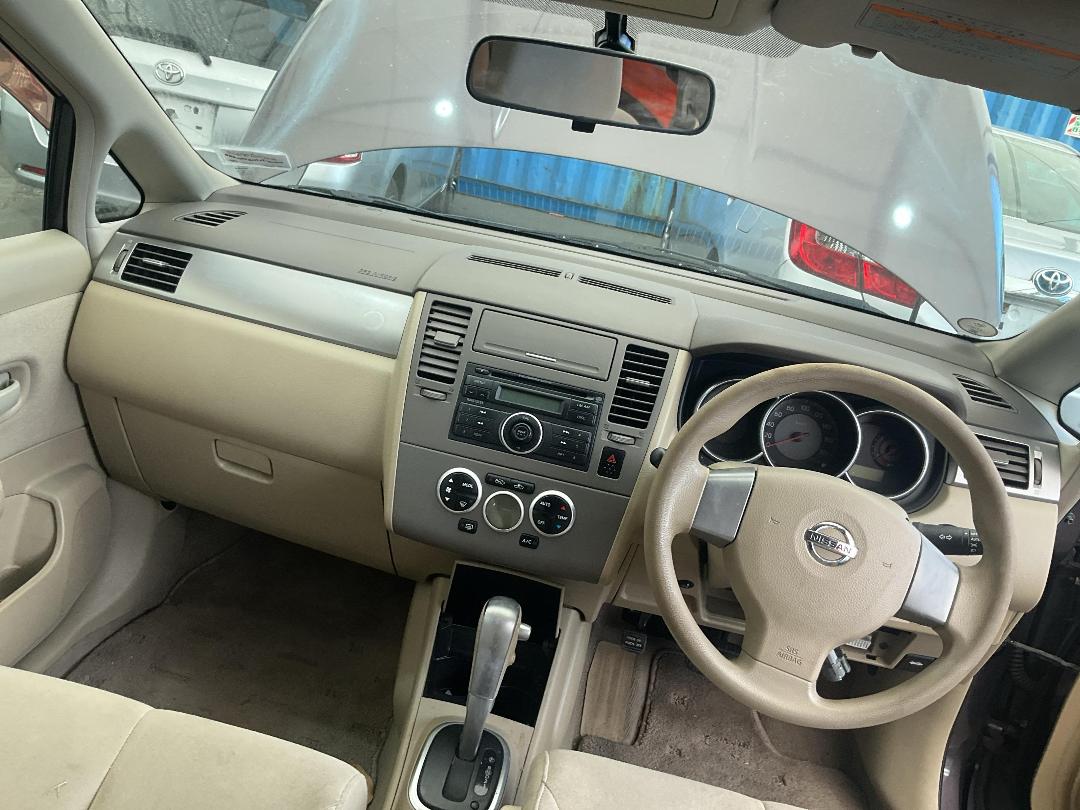 Photo '25' of Nissan Tiida