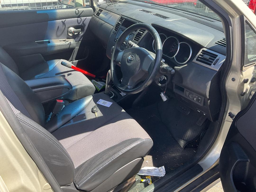 Photo '12' of Nissan Tiida