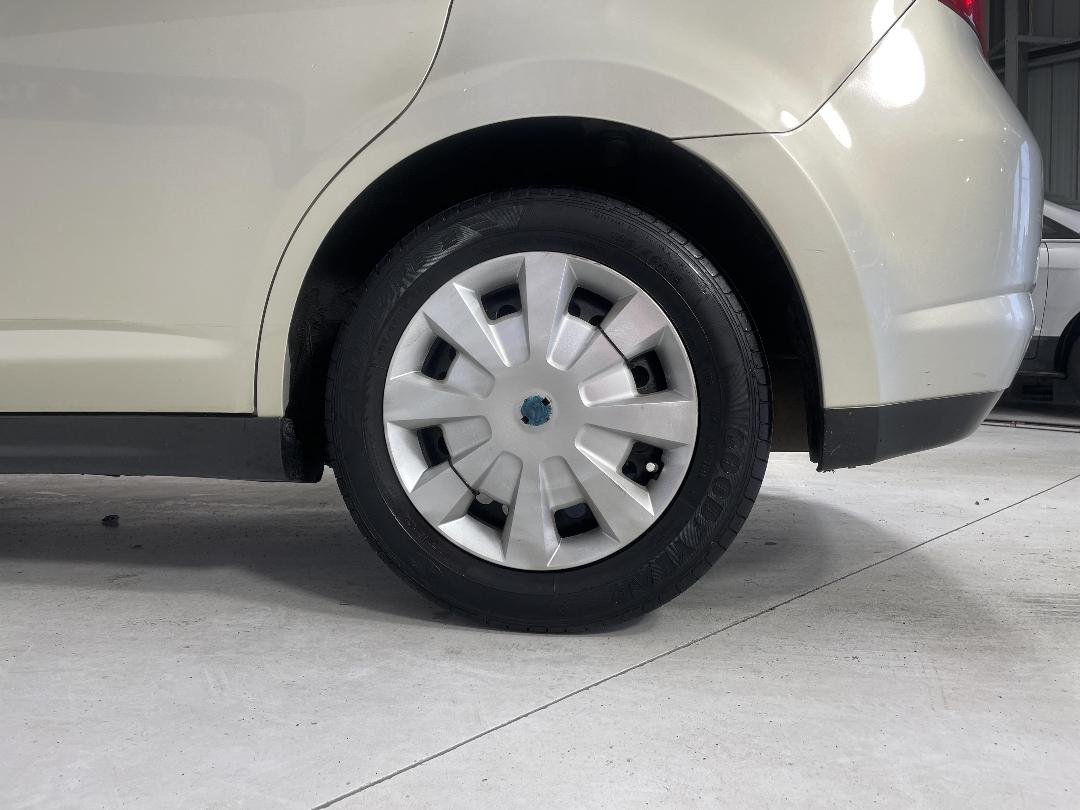 Photo '11' of Nissan Tiida