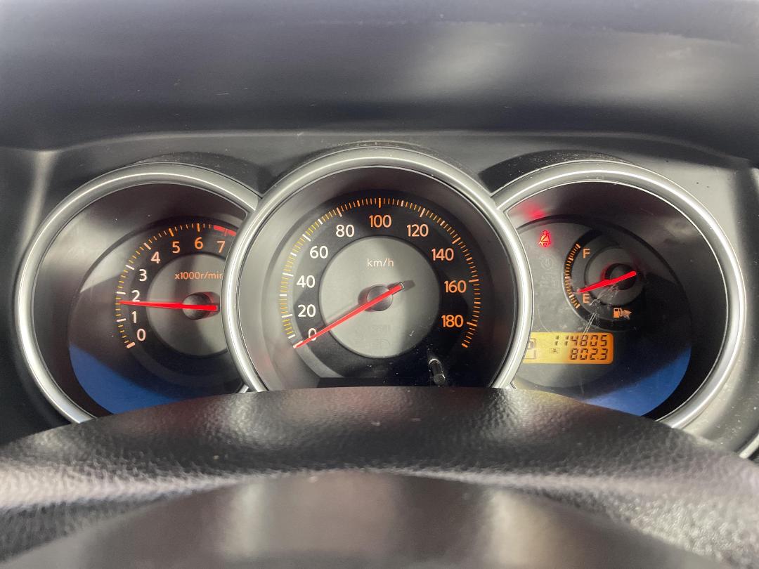 Photo '21' of Nissan Tiida