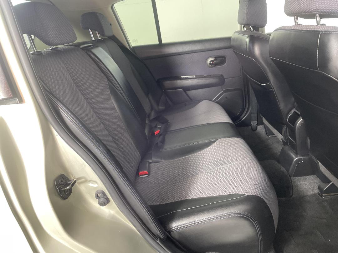 Photo '20' of Nissan Tiida