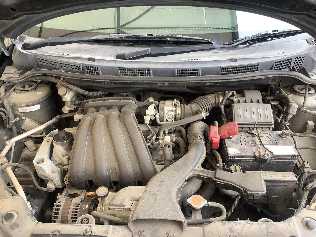 Photo '10' of Nissan Tiida