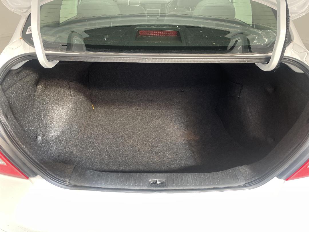 Photo '14' of Nissan Tiida