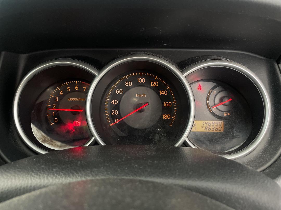 Photo '21' of Nissan Tiida