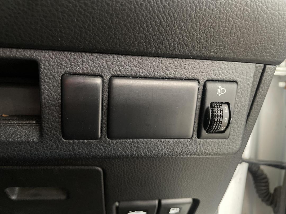 Photo '24' of Nissan Tiida