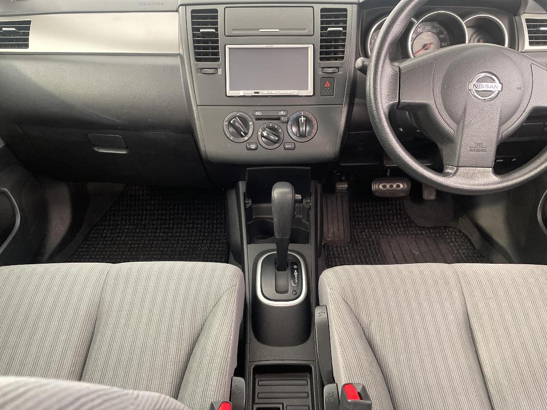 Photo '18' of Nissan Tiida