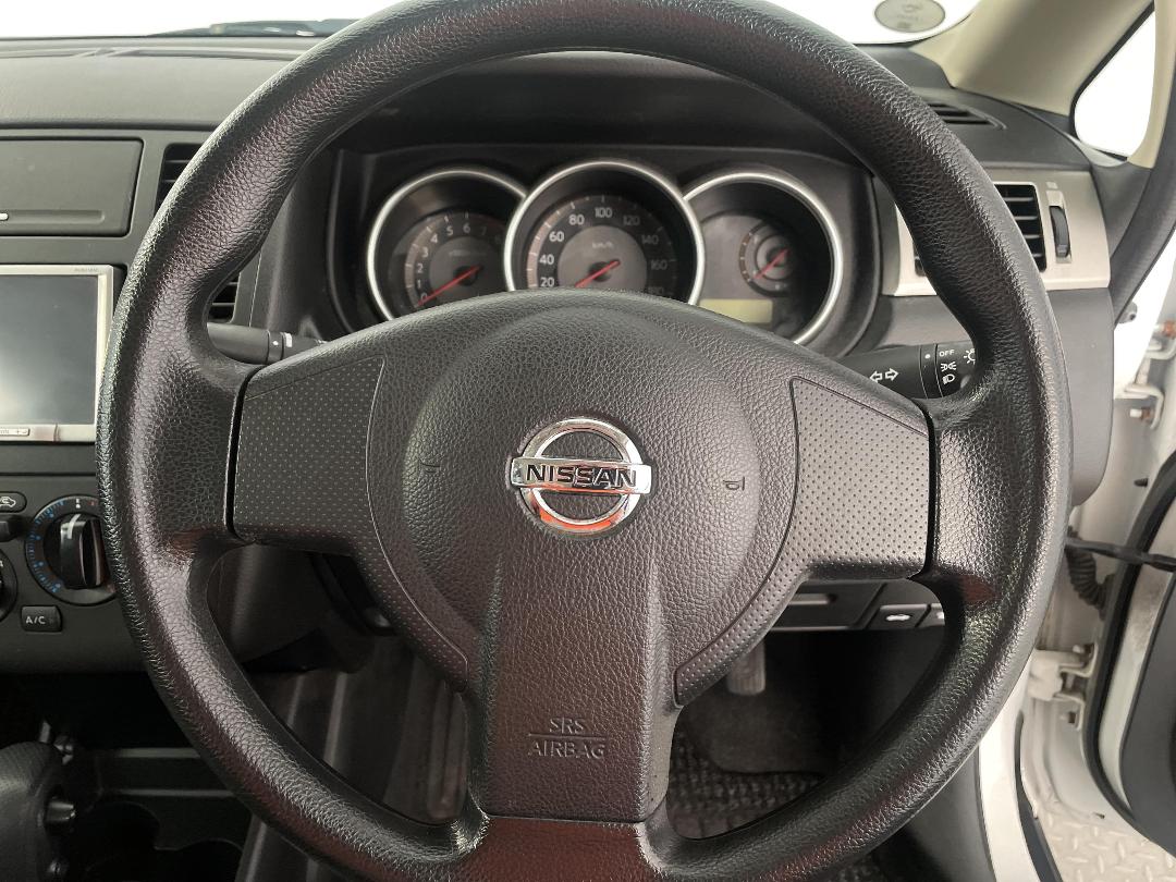 Photo '25' of Nissan Tiida