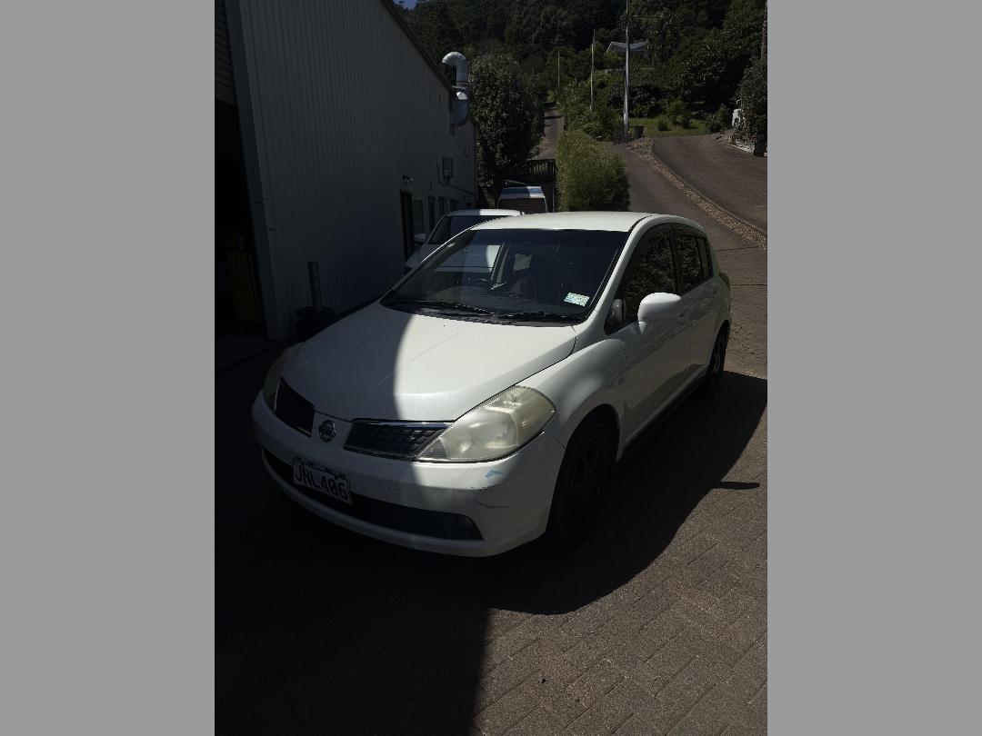 Photo '11' of Nissan Tiida