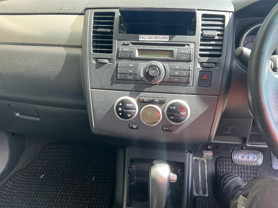 Photo '20' of Nissan Tiida Latio