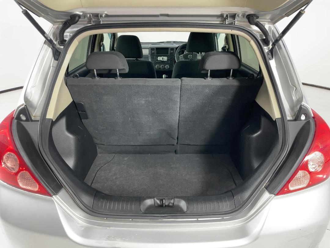 Photo '14' of Nissan Tiida