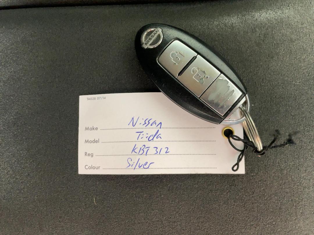 Photo '22' of Nissan Tiida