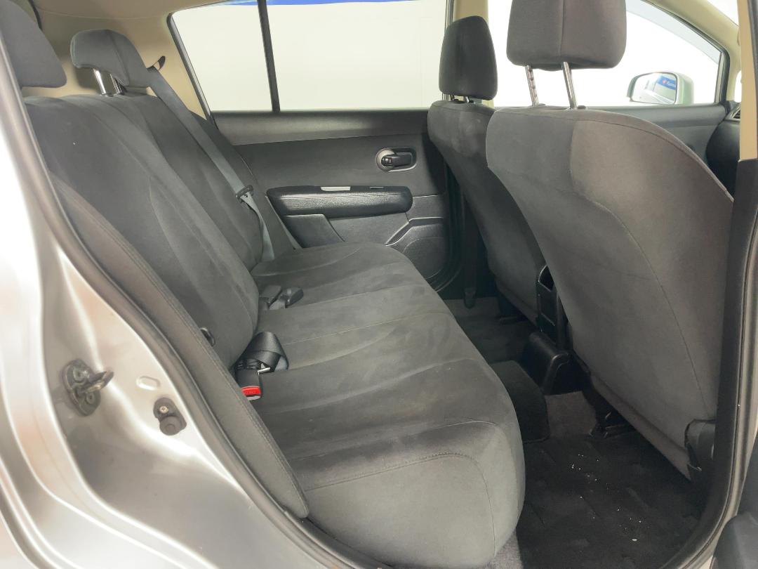 Photo '20' of Nissan Tiida